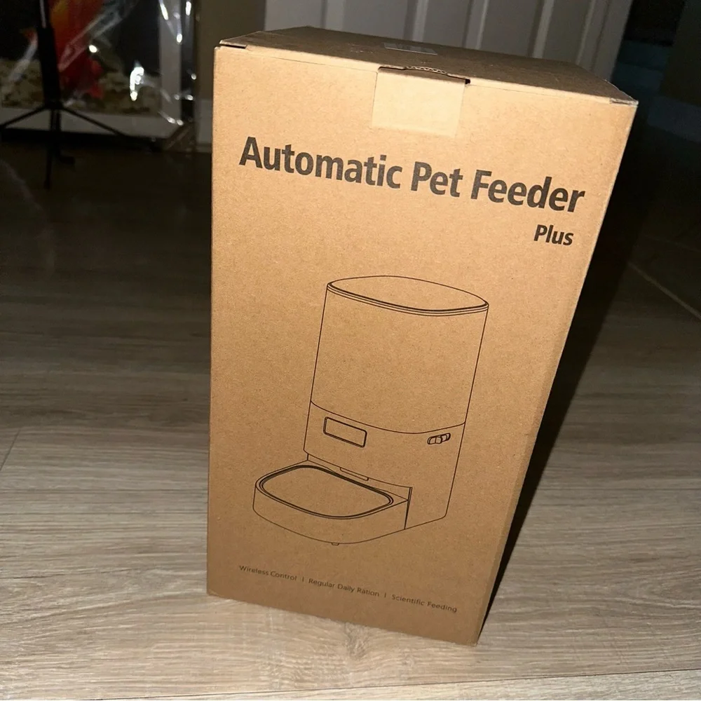 Such nice automatic cat feeder